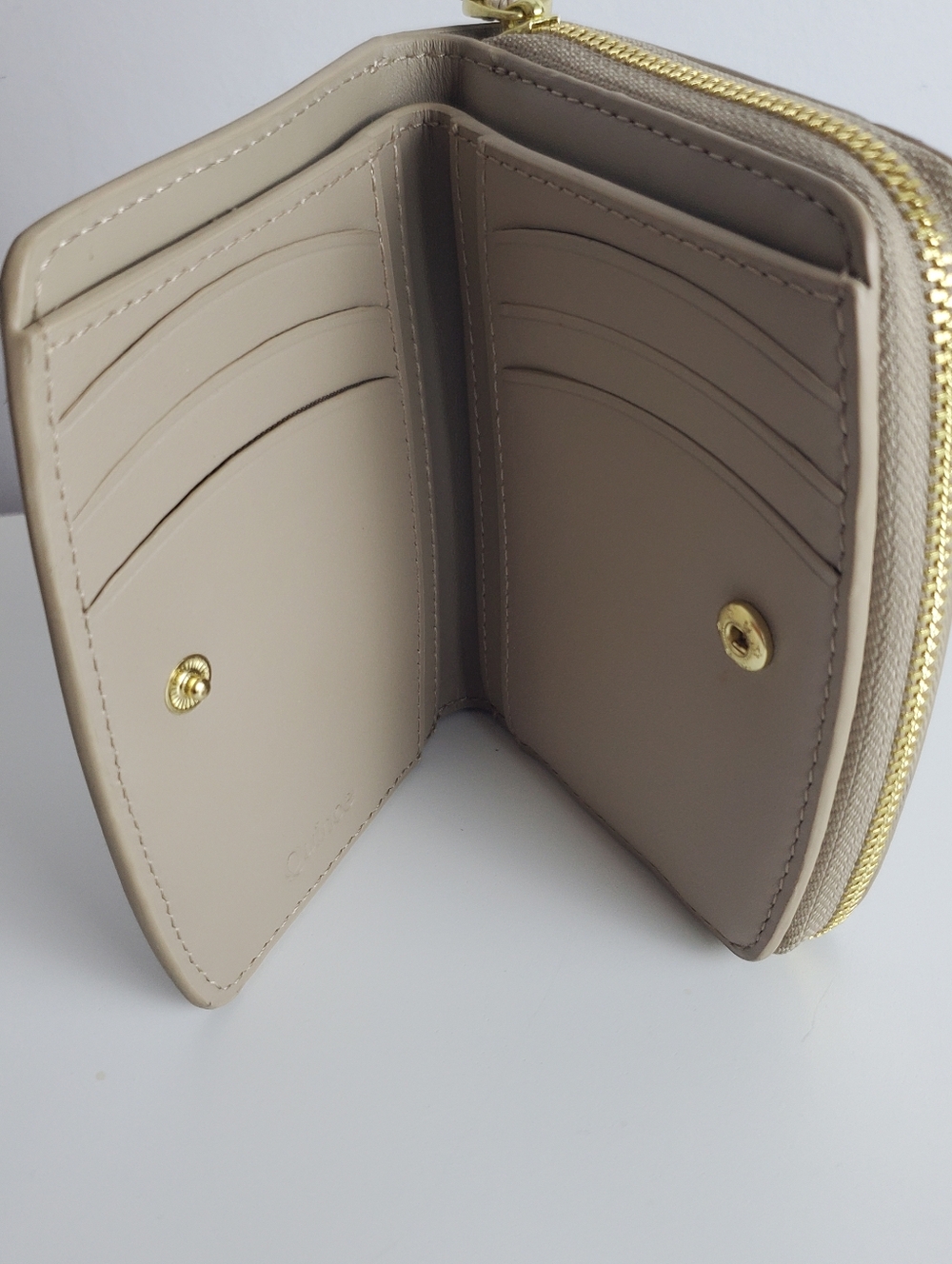 Quince Italian Pebbled Leather Compact Wallet - Picture 4 of 16